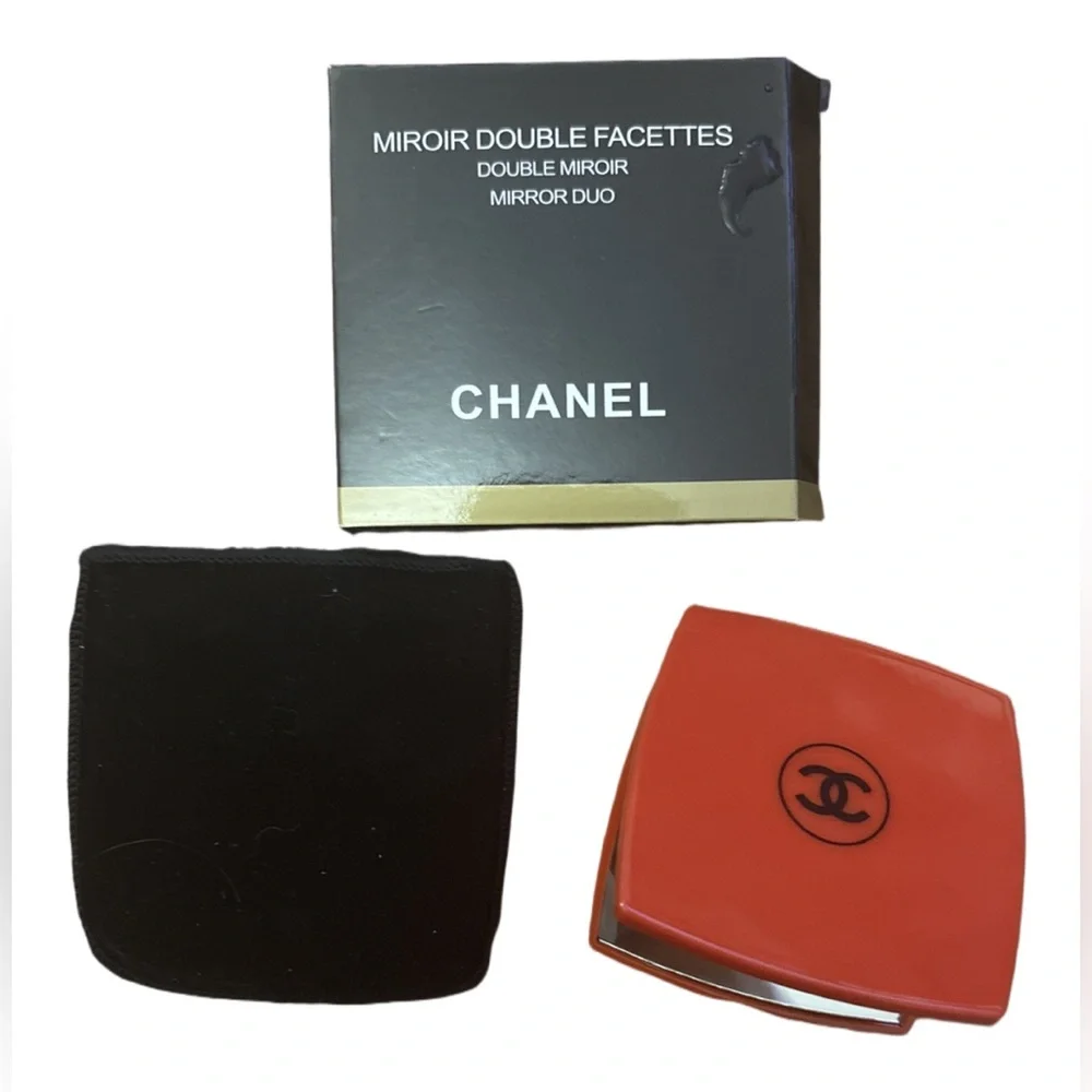FASHION “CHANEL” Double Mirror in Black and Coral - Picture 3 of 3